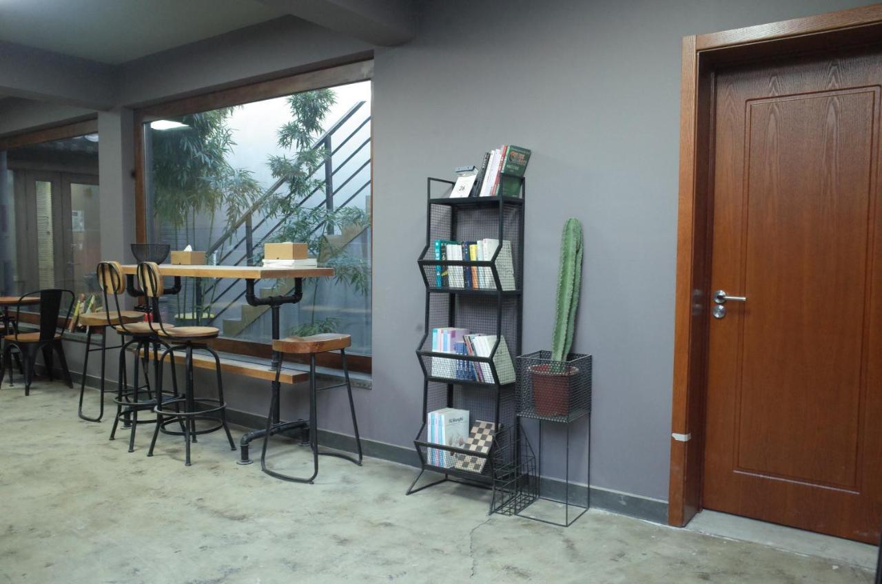 Hostel M Youth Space *